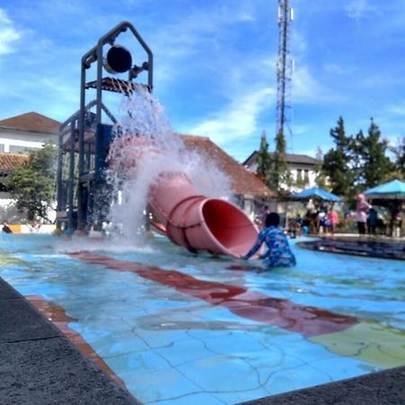 Puncak Village Hotel & Kampung Main Anak Gadok Εξωτερικό φωτογραφία